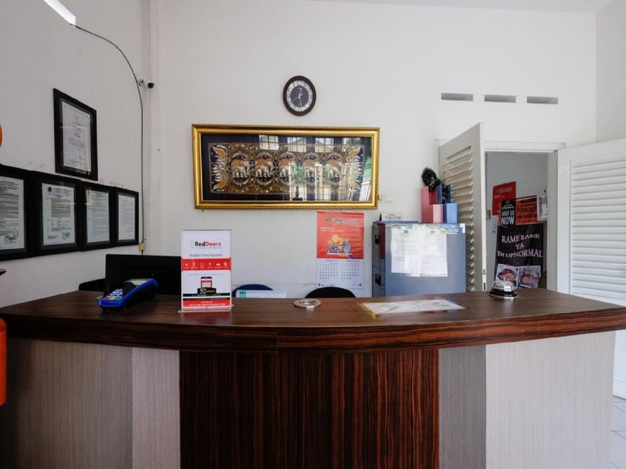 RedDoorz near Moro Mall Purwokerto Esterno foto